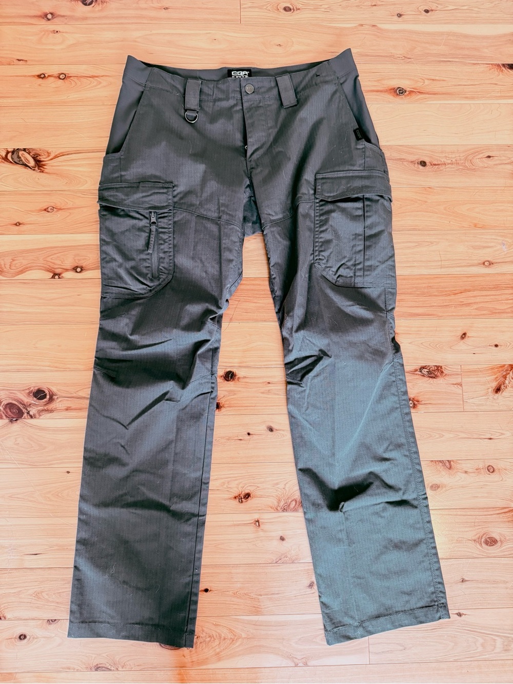Women’s CQR gray Cargo Work Pants - size 10R